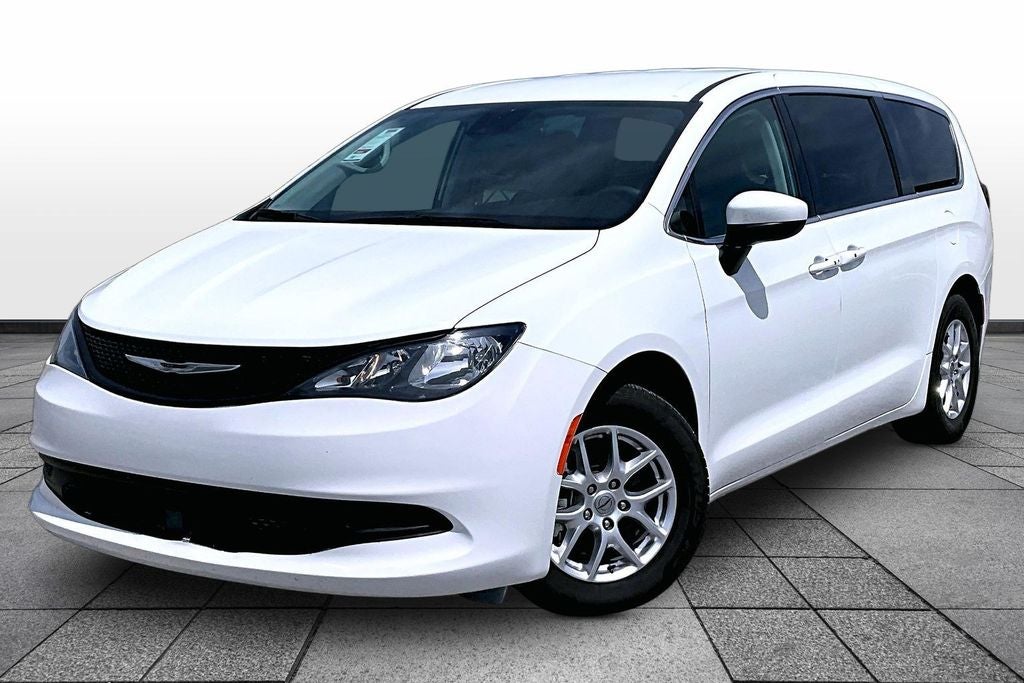 2023 Chrysler Voyager
