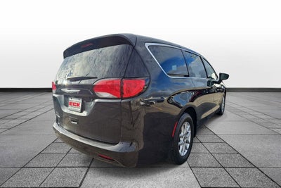 2024 Chrysler Voyager LX