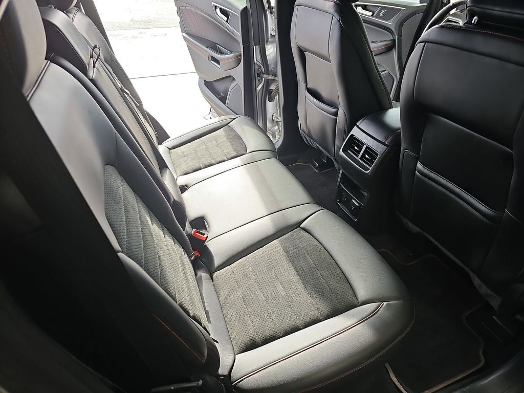 2021 Ford Edge ST Line