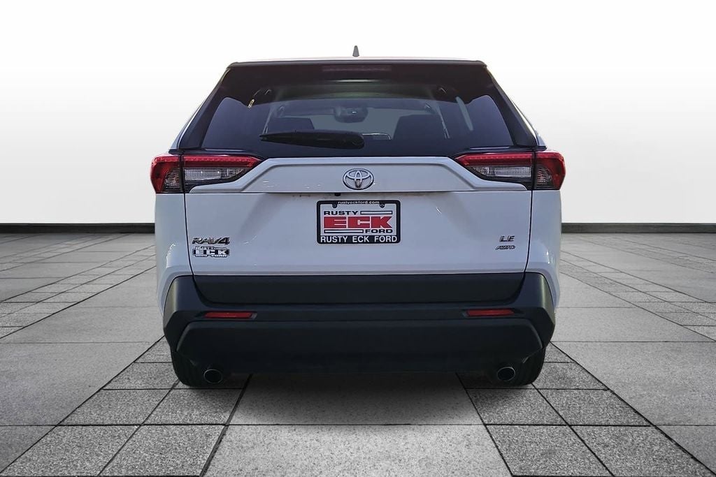 2024 Toyota RAV4 LE
