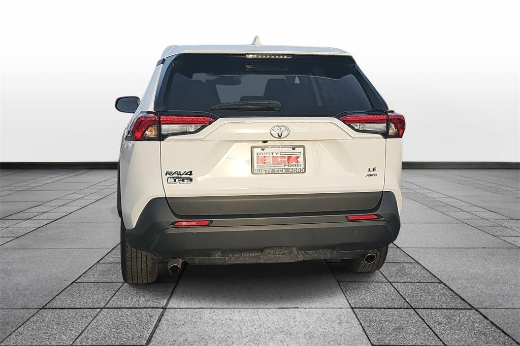 2024 Toyota RAV4 LE