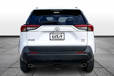 2022 Toyota RAV4 XLE