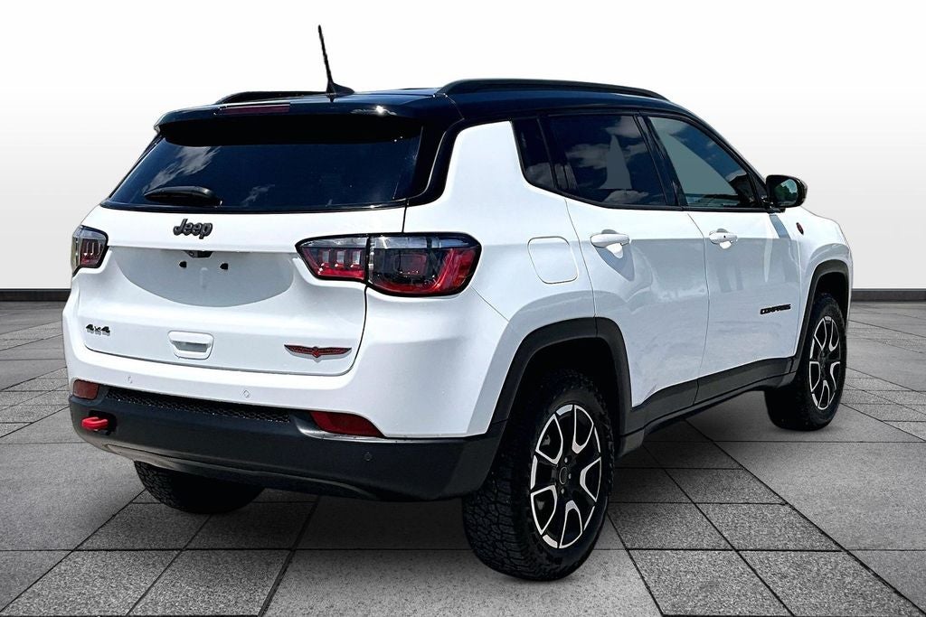 2025 Jeep Compass Trailhawk - Photo 12