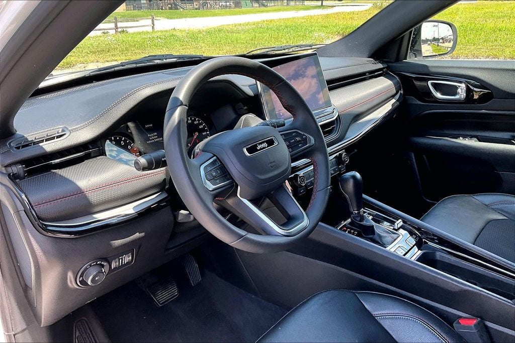 2025 Jeep Compass Trailhawk - Photo 13