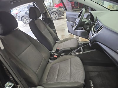 2022 Hyundai Accent SE