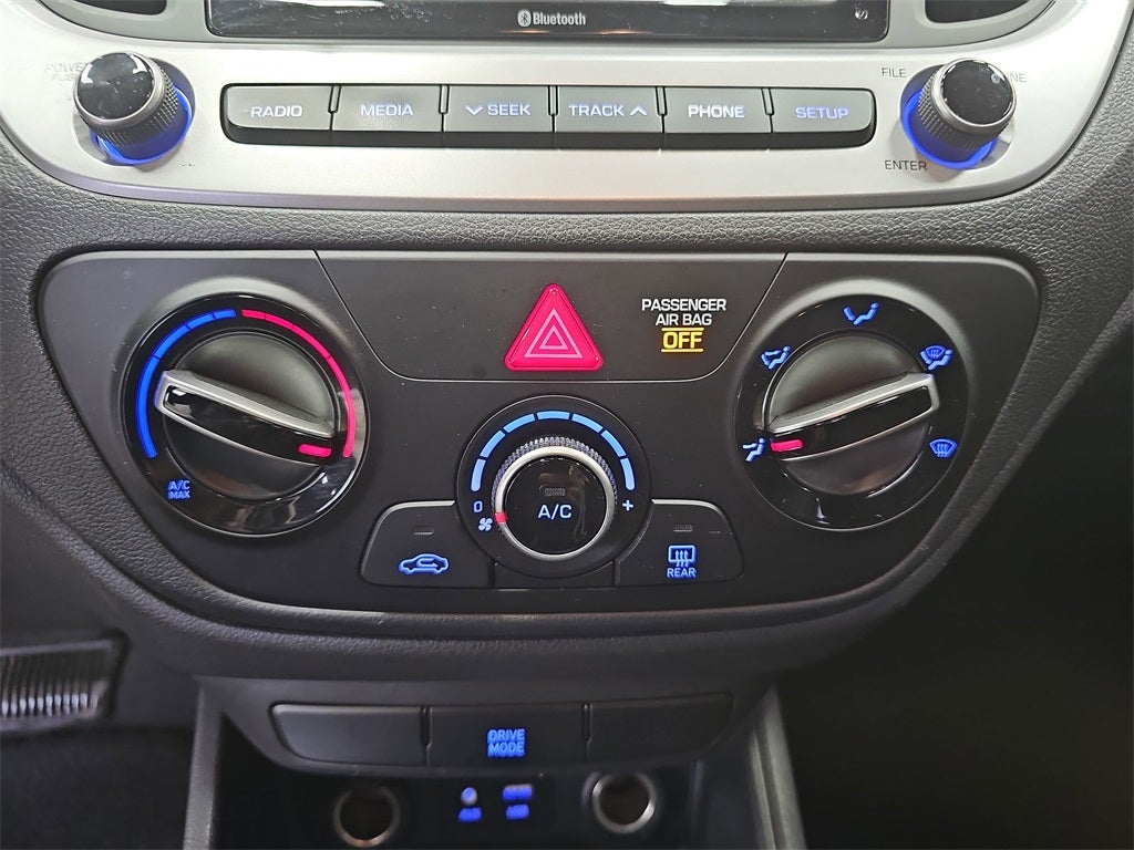 2022 Hyundai Accent SE