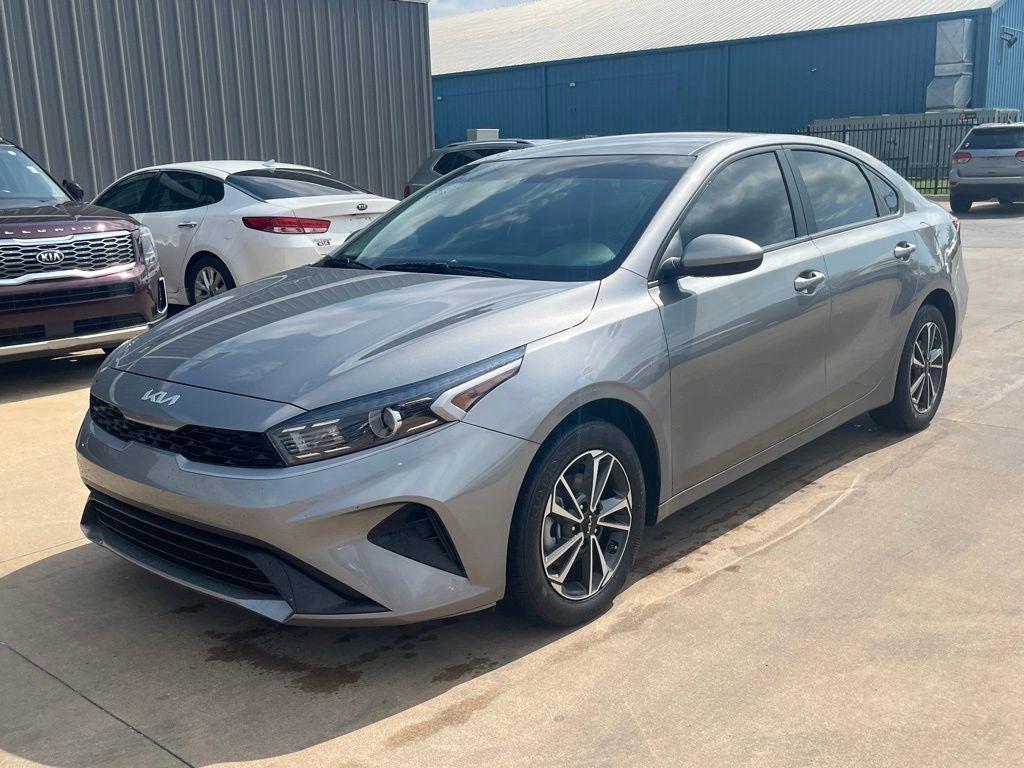 2024 Kia Forte LXS AT's photo