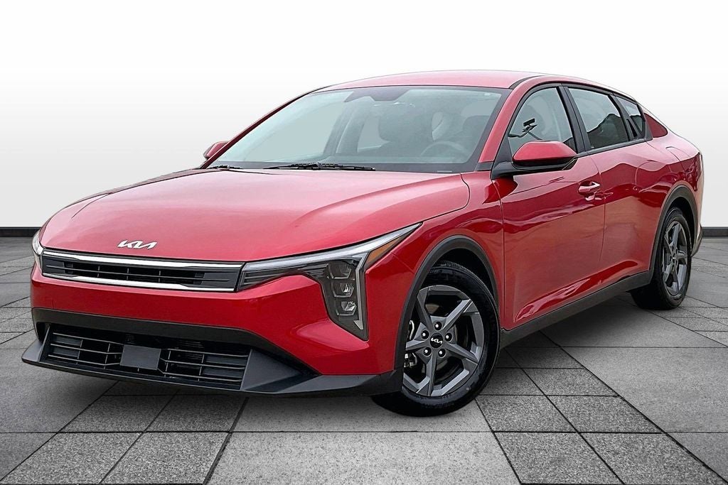 2025 Kia K4 LXS AT's photo