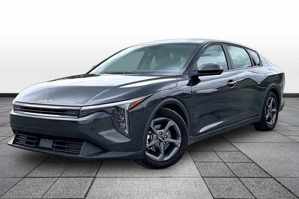2025 Kia K4 LXS AT's photo