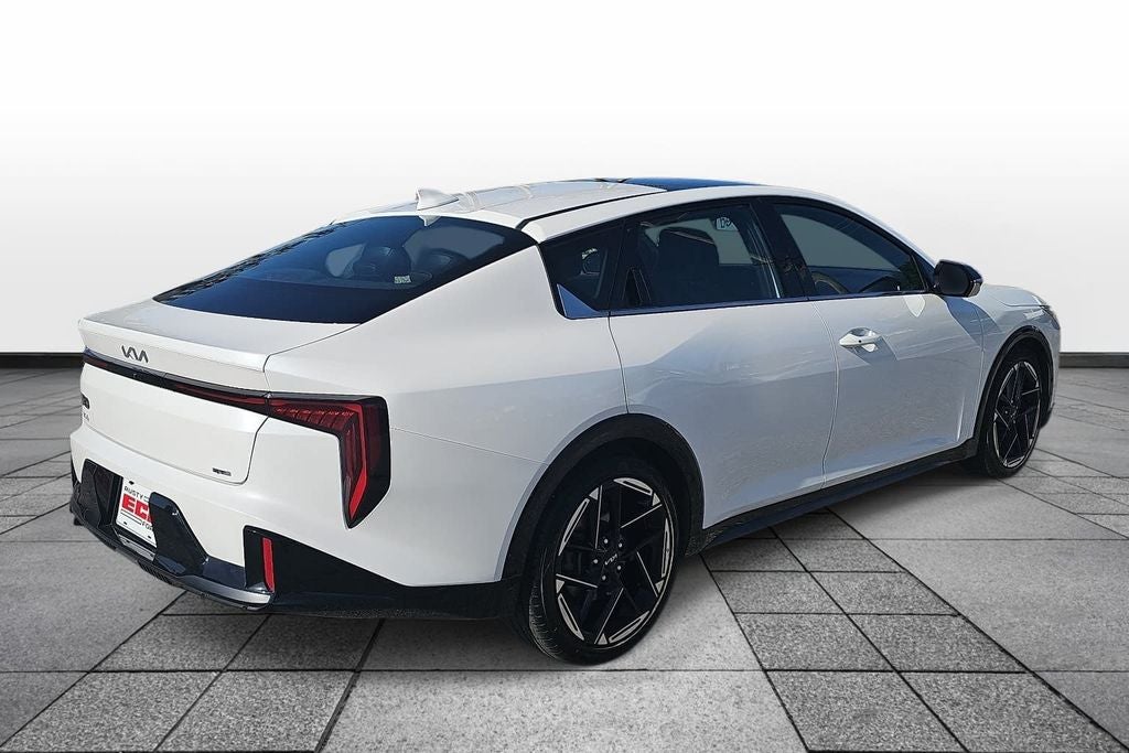 2025 Kia K4 GT-Line