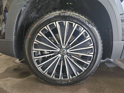 2025 Volkswagen Taos 1.5T SE