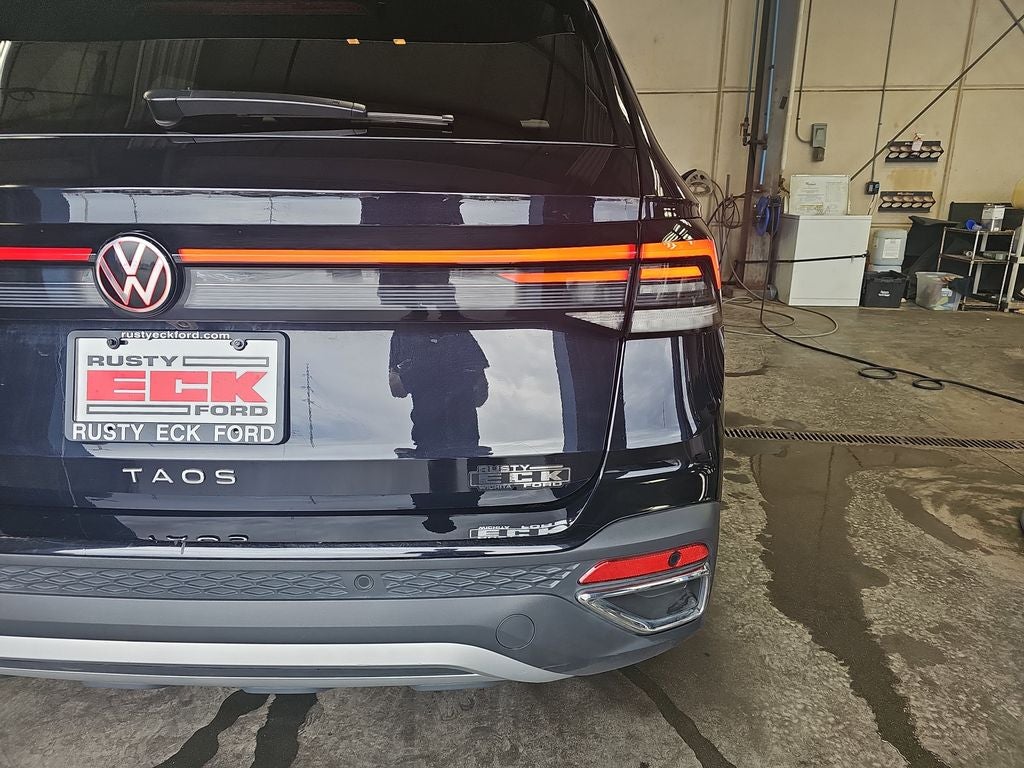 2025 Volkswagen Taos 1.5T SE