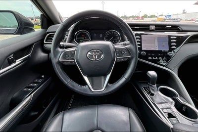 2020 Toyota Camry Hybrid XLE