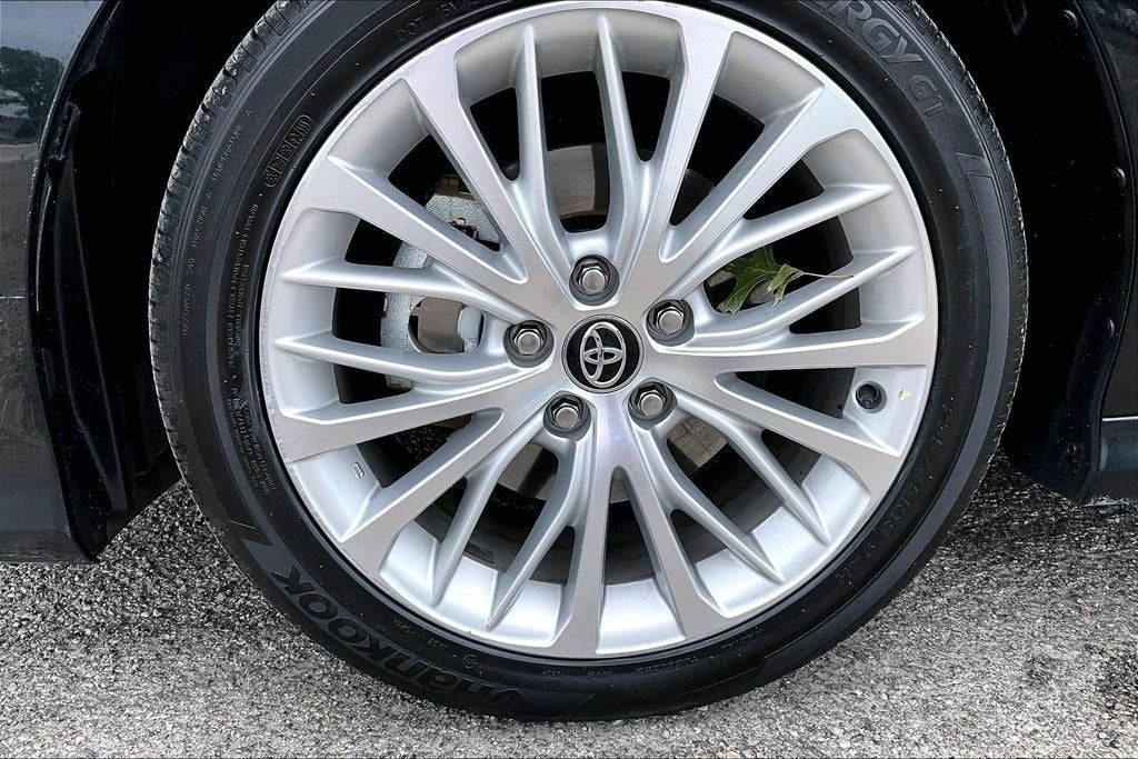 2020 Toyota Camry Hybrid XLE