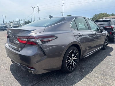 2024 Toyota Camry SE