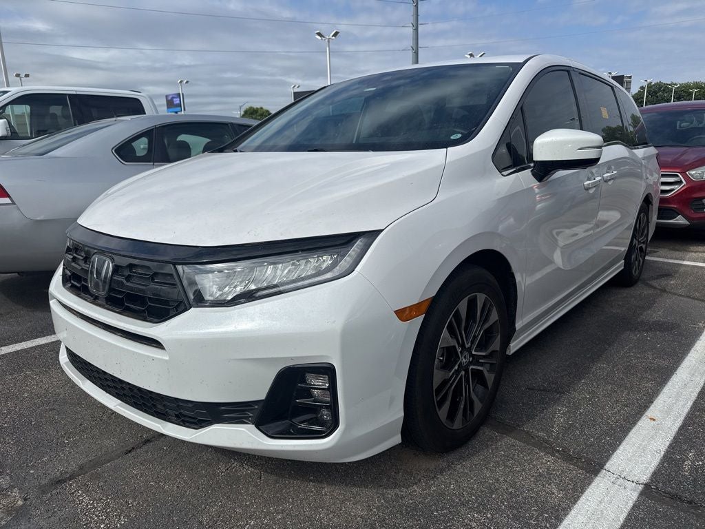 2025 Honda Odyssey Elite's photo