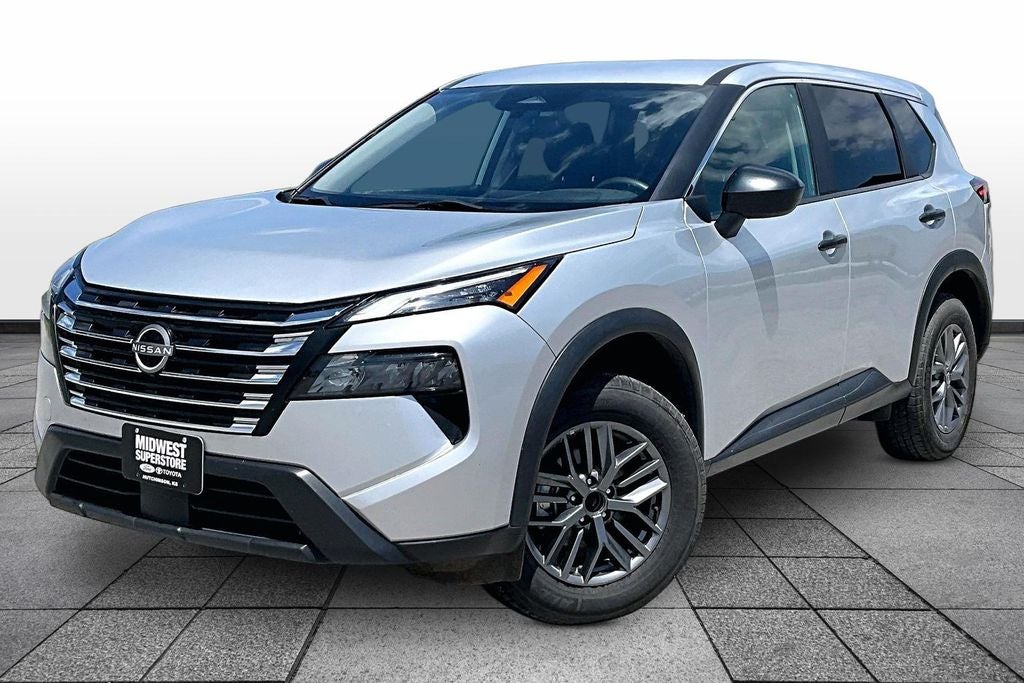 2024 Nissan Rogue S FWD's photo