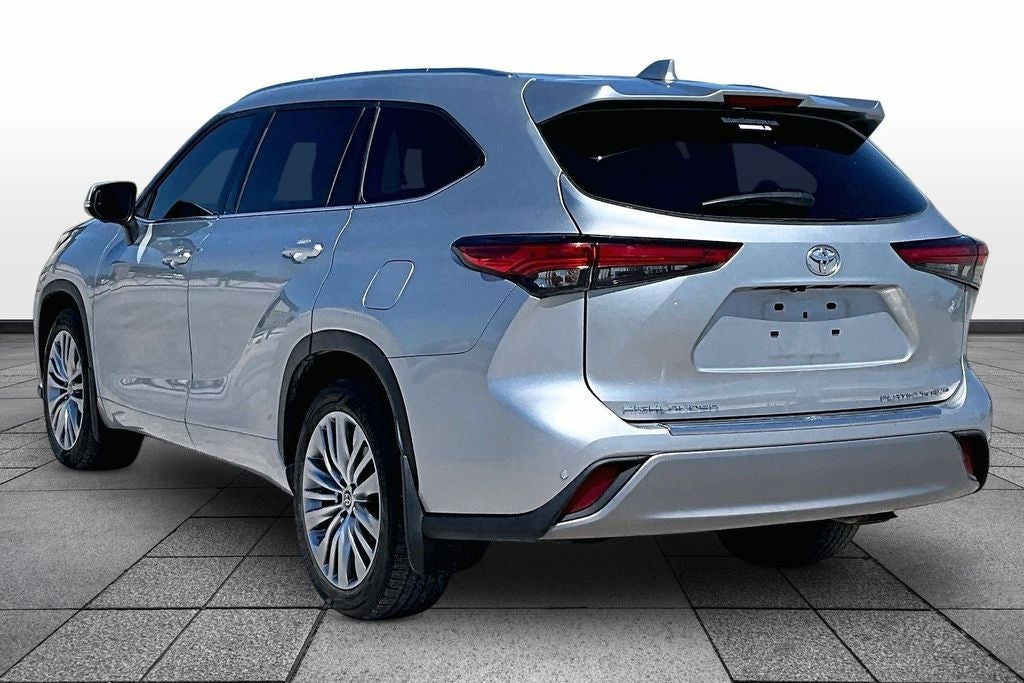 2023 Toyota Highlander Platinum