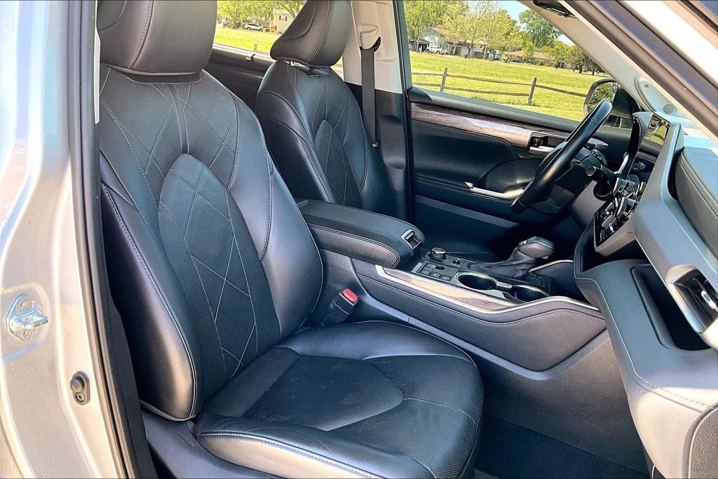 2023 Toyota Highlander Platinum