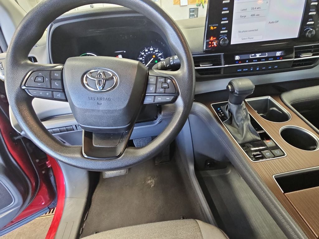 2024 Toyota Sienna LE 8 Passenger