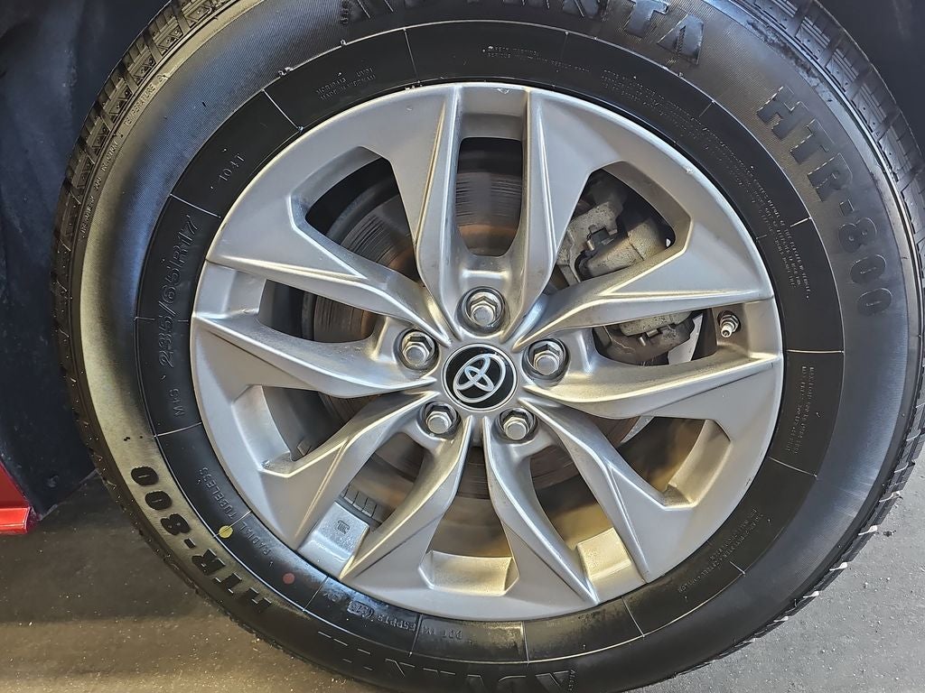 2024 Toyota Sienna LE 8 Passenger