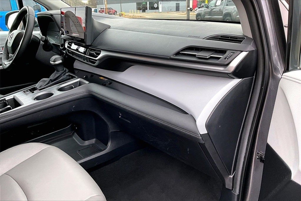 2025 Toyota Sienna XLE 7 Passenger