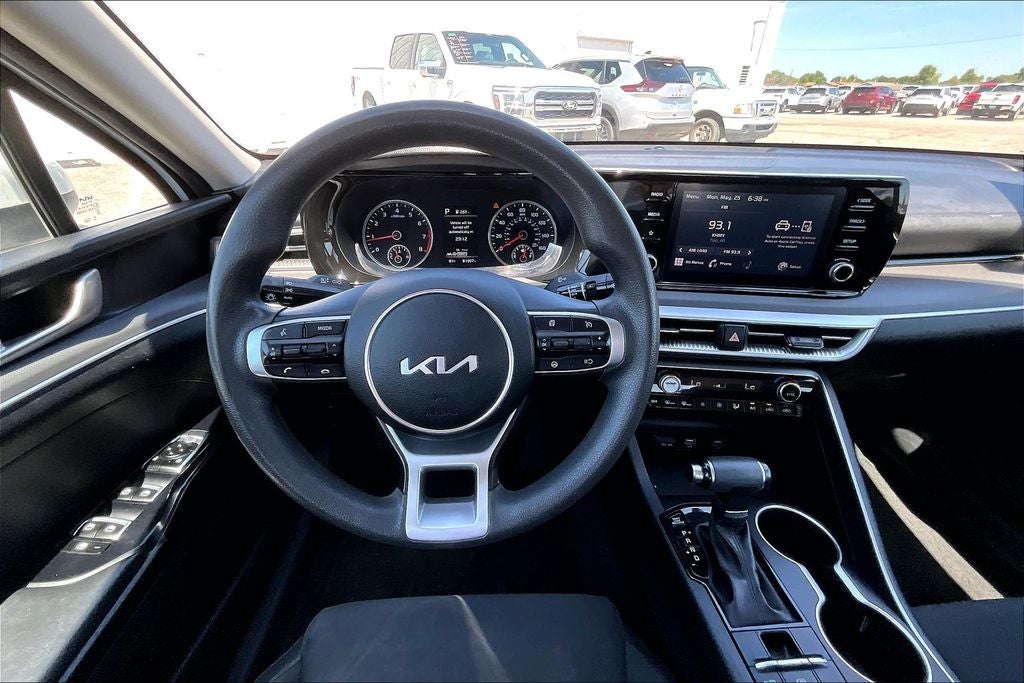 2022 Kia K5 LXS
