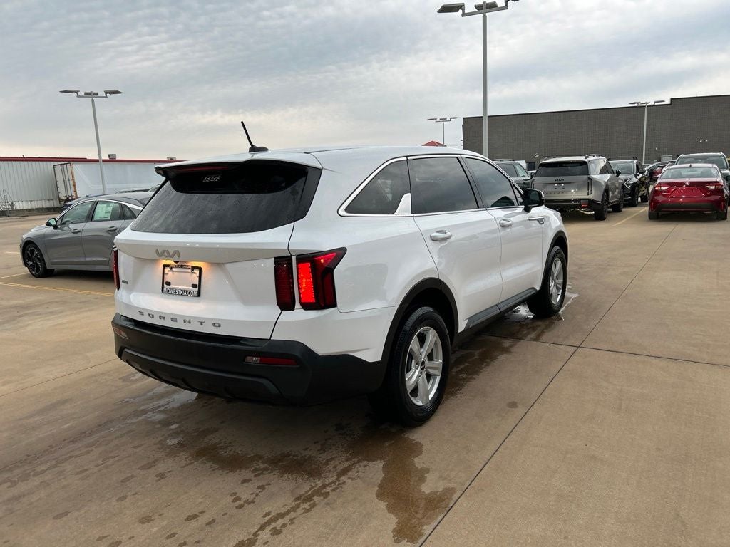 2022 Kia Sorento LX