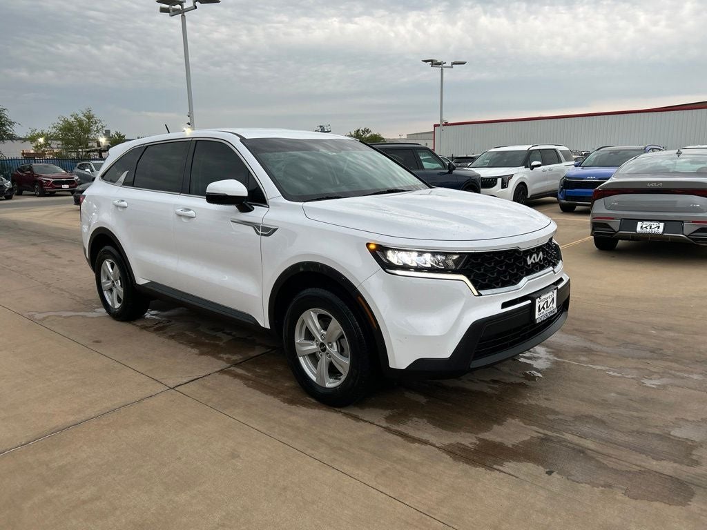 2022 Kia Sorento LX