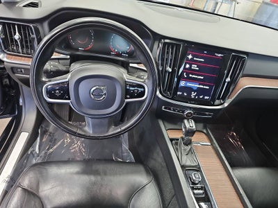 2021 Volvo S60 T6 Momentum