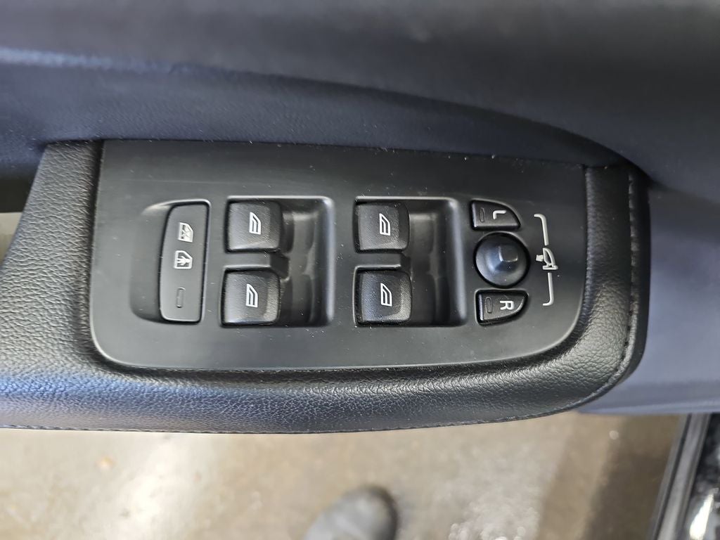 2021 Volvo S60 T6 Momentum