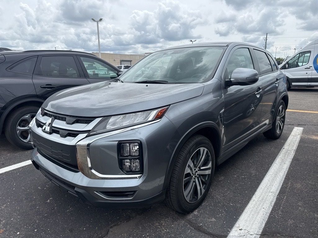 2025 Mitsubishi Outlander Sport 2.0 SE AWC CVT's photo