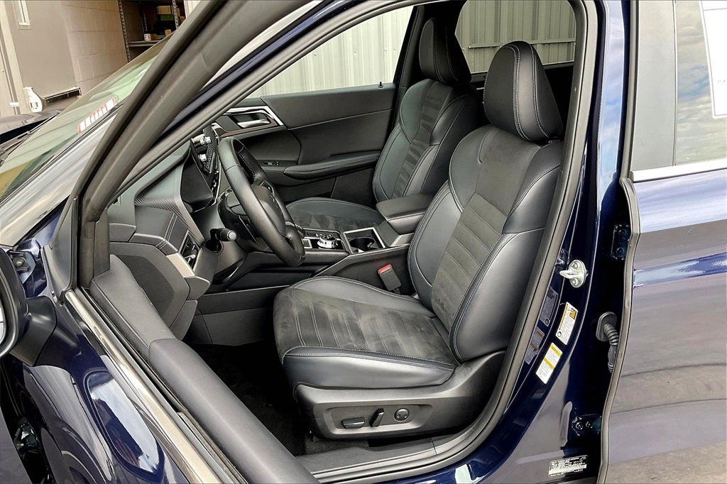 2024 Mitsubishi Outlander SE Black Edition