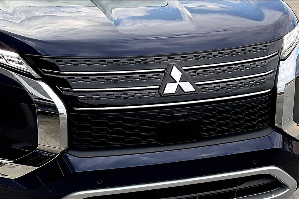 2024 Mitsubishi Outlander SE Black Edition