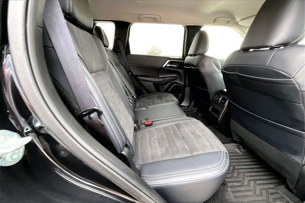 2024 Mitsubishi Outlander SE Black Edition