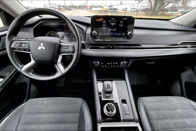 2024 Mitsubishi Outlander SE Black Edition