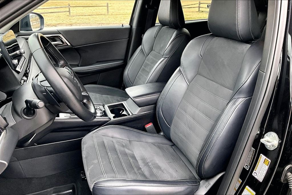 2024 Mitsubishi Outlander SE Black Edition