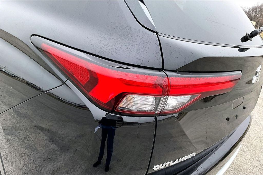 2024 Mitsubishi Outlander SE Black Edition
