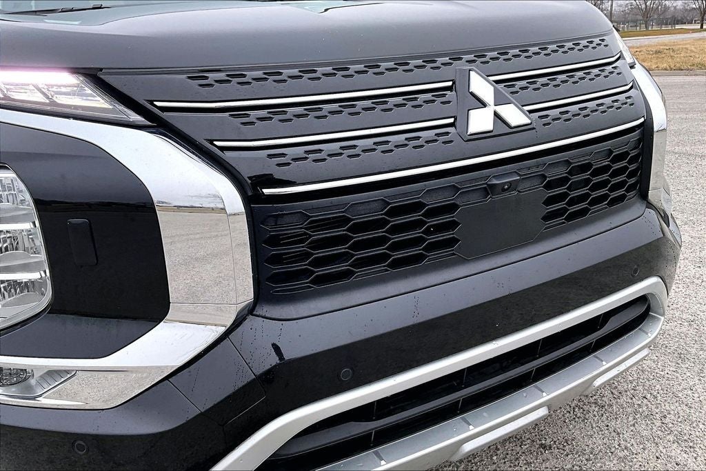 2024 Mitsubishi Outlander SE Black Edition