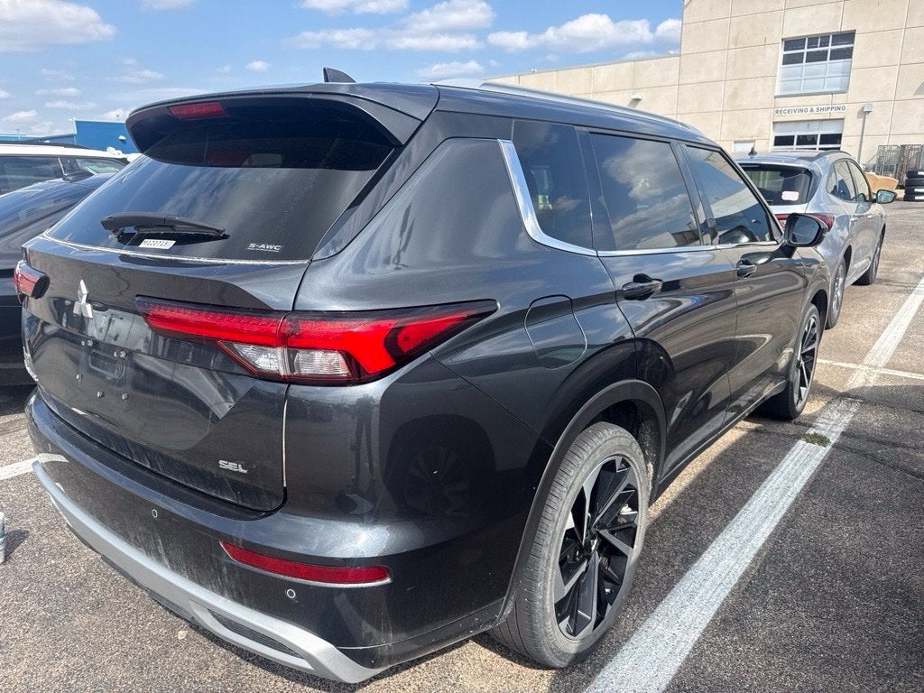 2024 Mitsubishi Outlander SEL Black Edition