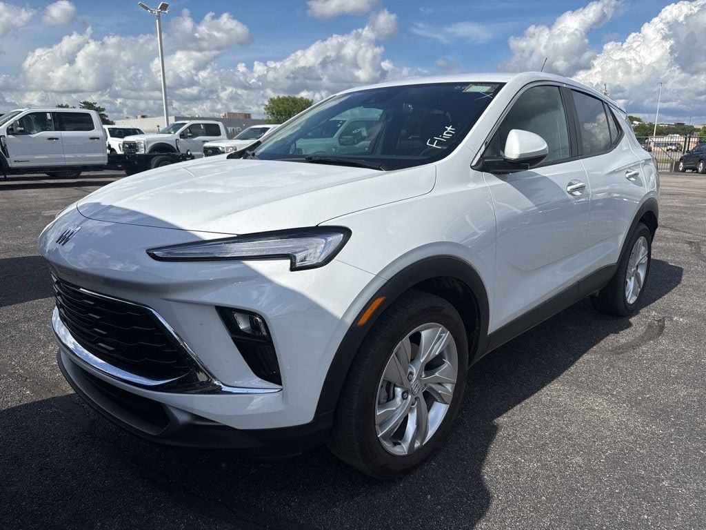 2025 Buick Encore GX Preferred's photo