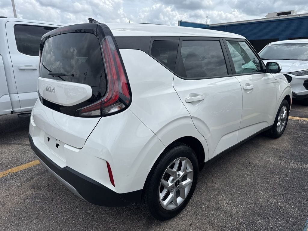 2024 Kia Soul LX