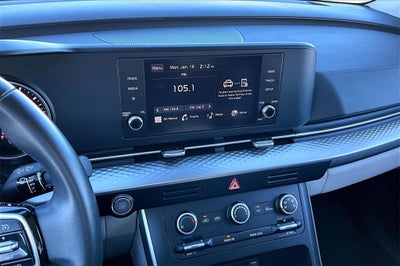 2024 Kia Carnival LX