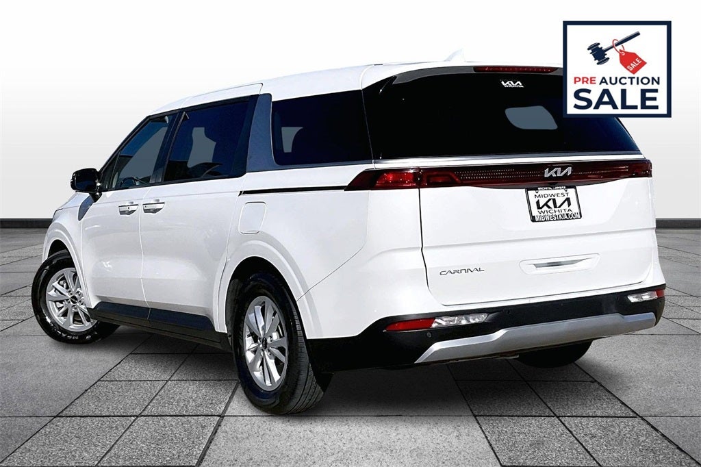 2024 Kia Carnival LX