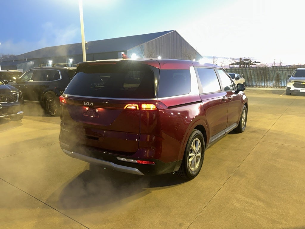 2024 Kia Carnival LX