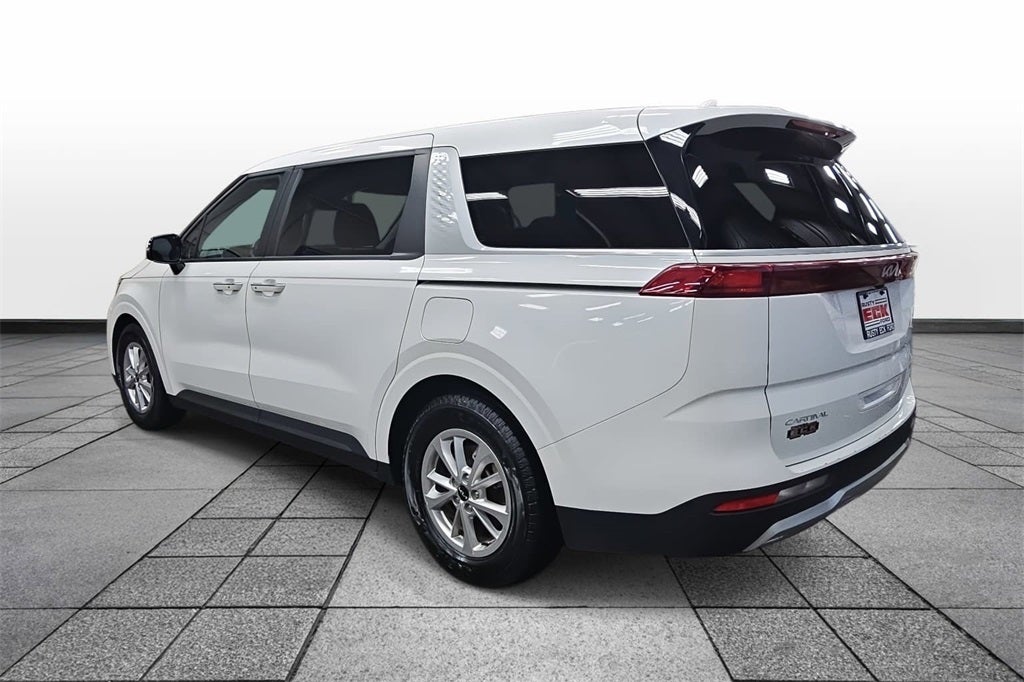 2024 Kia Carnival LX