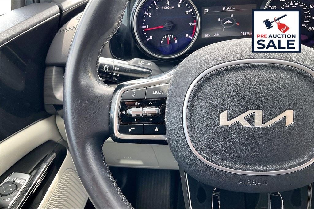 2024 Kia Carnival EX