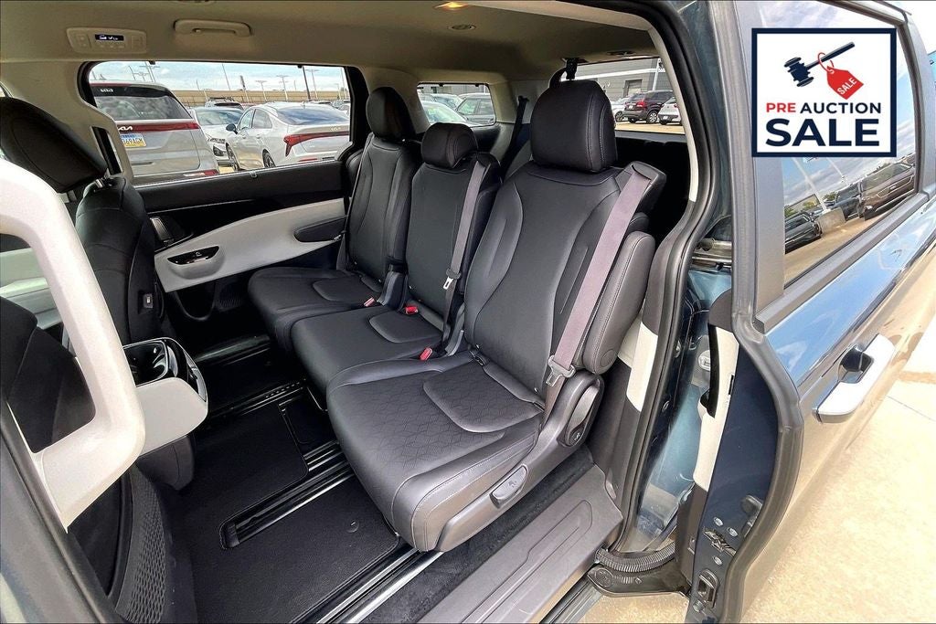 2024 Kia Carnival EX