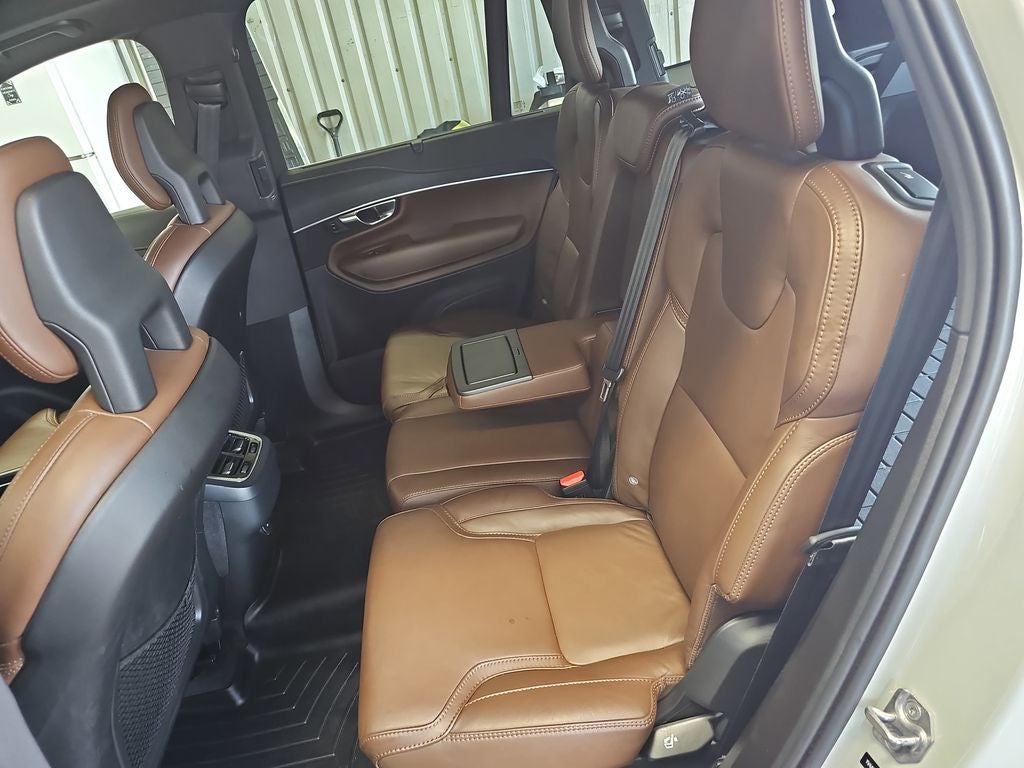 2022 Volvo XC90 T6 Inscription